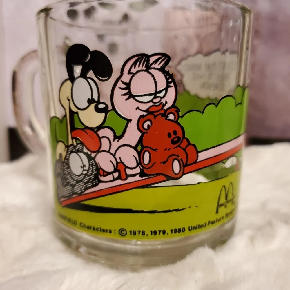 VINTAGE Garfield McDonalds Glass Mugs by Jim Davis - Picture 4 of 9